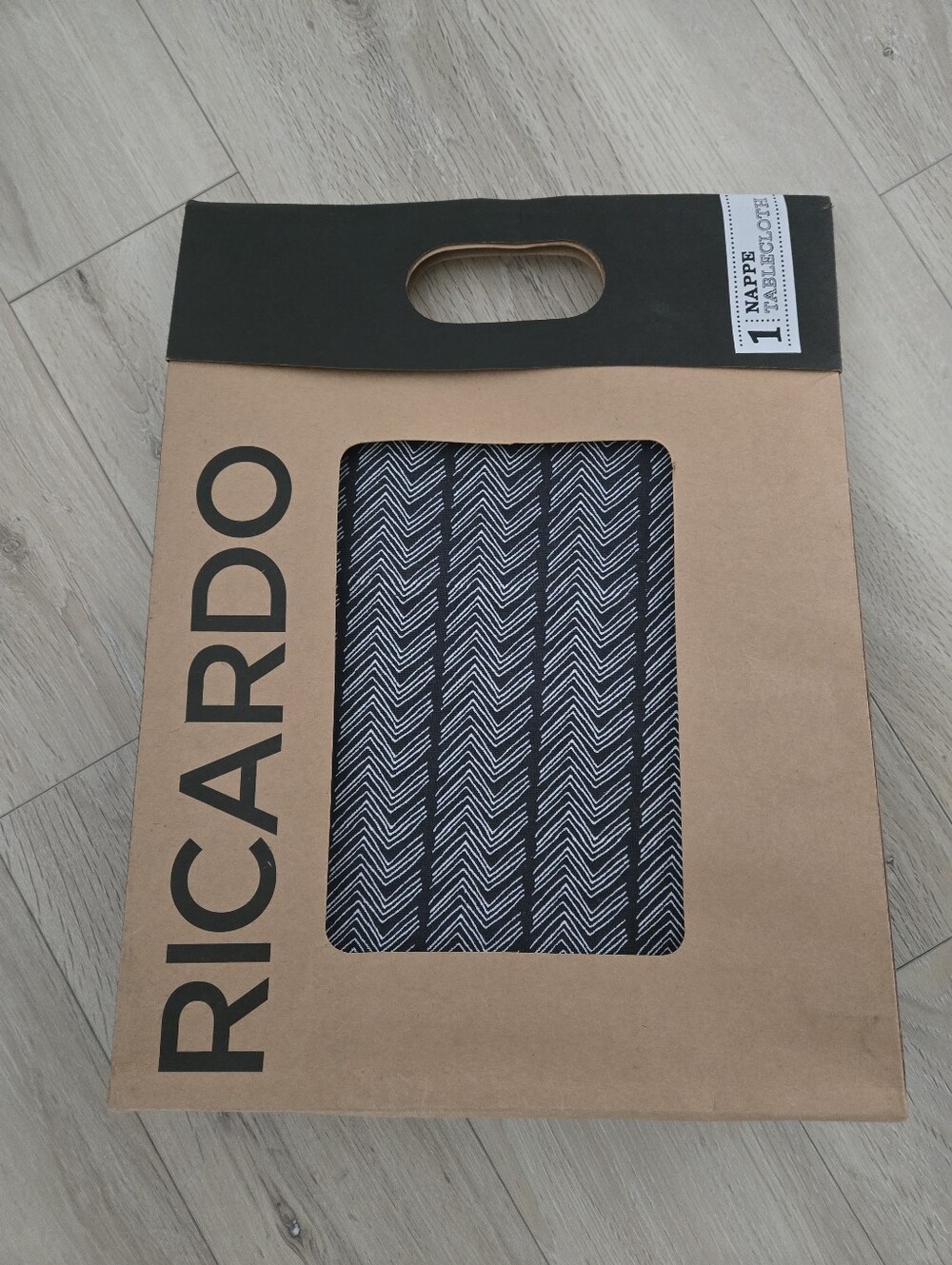 Ricardo Black & White Chevron Kitchen Tableclote